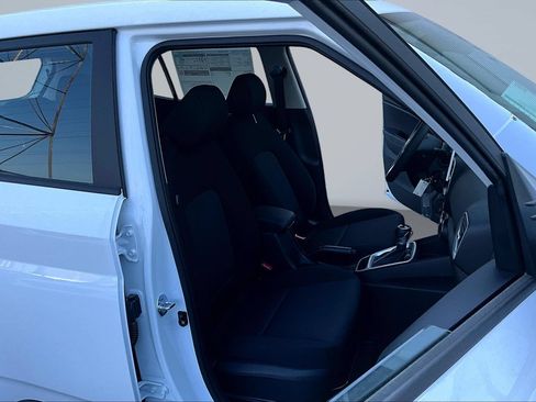 New 2026 Hyundai Venue SE FWD image 14