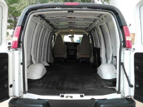 Used 2020 Chevrolet Express 2500 w/ Driver Convenience Package RWD image 10
