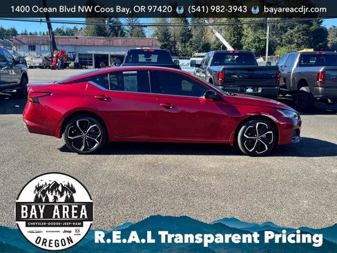 Used 2023 Nissan Altima 2.5 SR image 4