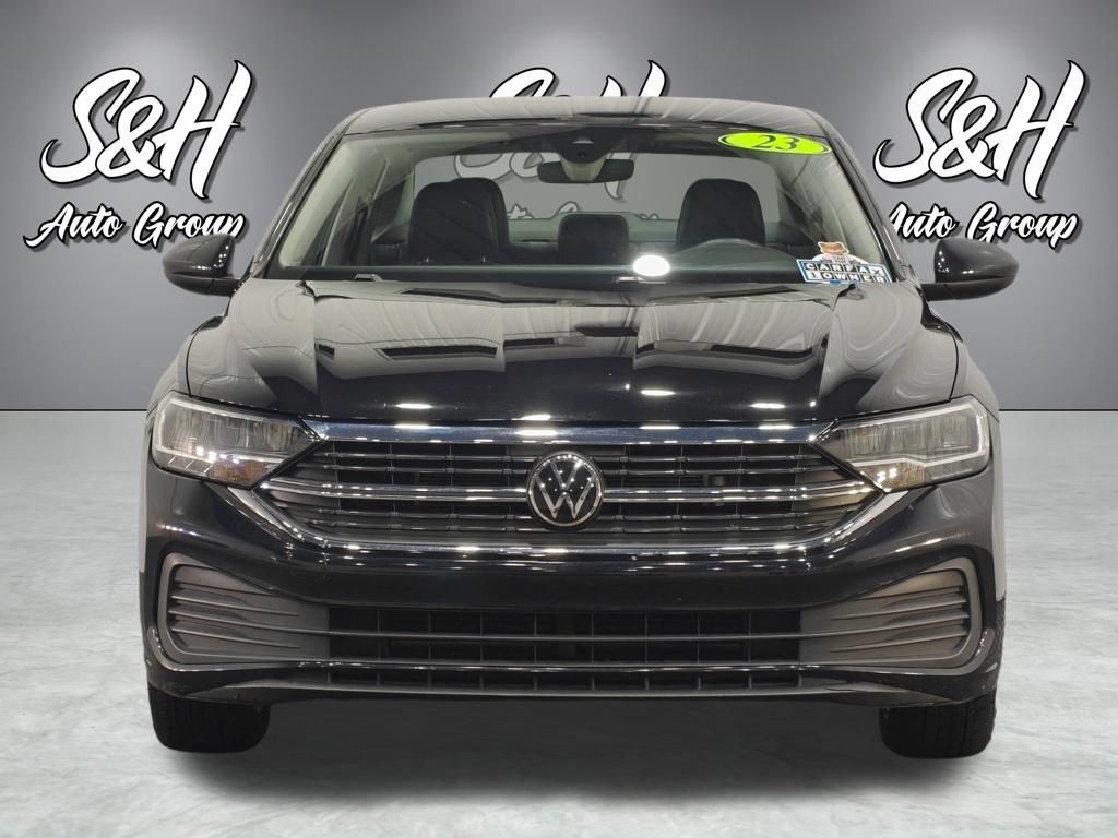Used 2023 Volkswagen Jetta SE FWD image 12