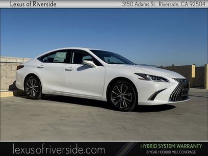 New 2025 Lexus ES 300h w/ Premium Package