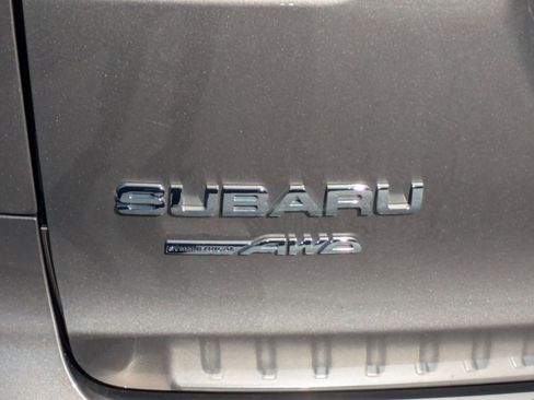 Used 2022 Subaru Ascent Limited w/ Technology Package image 34