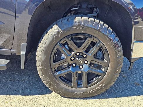 Used 2022 Chevrolet Silverado 1500 LTZ AWD/4WD image 9