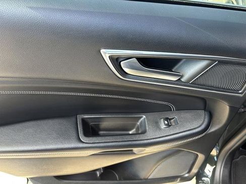 Certified 2022 Ford Edge Titanium w/ Equipment Group 301A image 17