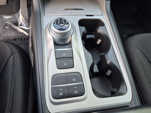 Certified 2022 Ford Explorer XLT RWD image 28