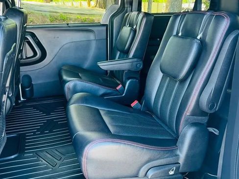 Used 2019 Dodge Grand Caravan GT FWD image 23