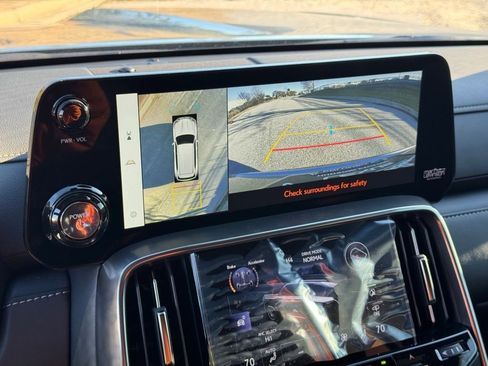 New 2025 Lexus LX 700h Luxury image 4