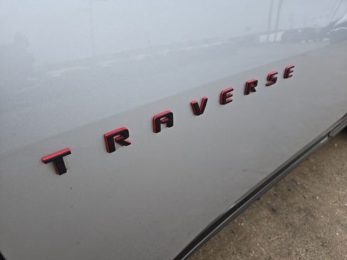 Used 2021 Chevrolet Traverse Premier w/ Redline Edition image 18