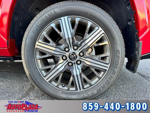 Used 2023 Toyota Sequoia Capstone AWD/4WD image 18