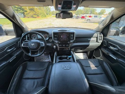 Used 2019 RAM 1500 Laramie AWD/4WD image 14