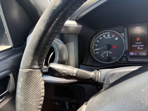 Used 2018 Toyota Tacoma TRD Sport w/ Technology Package RWD image 21
