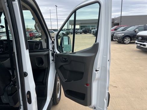 Used 2023 Ford Transit 250 148 High Roof Extended image 20