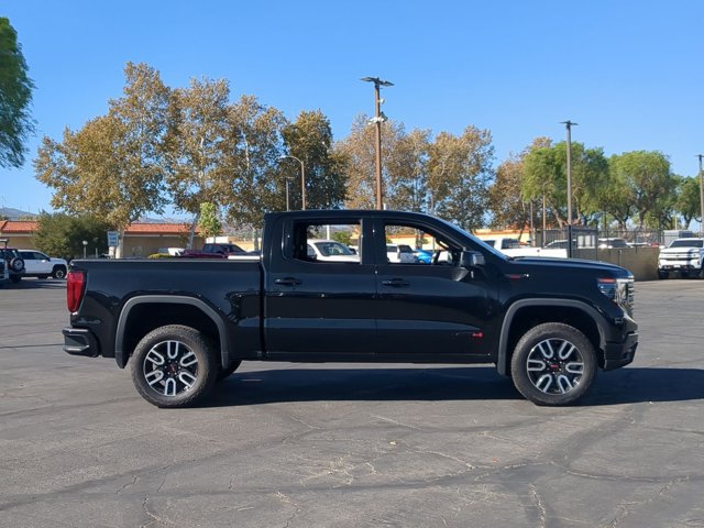 Used 2024 GMC Sierra 1500 AT4 w/ Technology Package AWD/4WD image 4