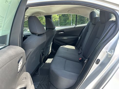 Used 2021 Toyota Corolla LE FWD image 31