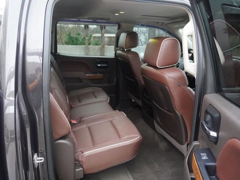 Used 2014 Chevrolet Silverado 1500 High Country w/ High Country Premium Package image 10