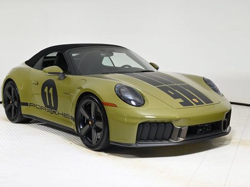 Used 2026 Porsche 911 GTS RWD image 9