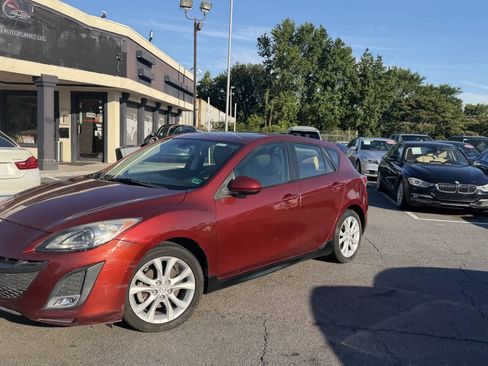 Used 2011 MAZDA MAZDA3 s Grand Touring w/ Tech Pkg FWD image 1