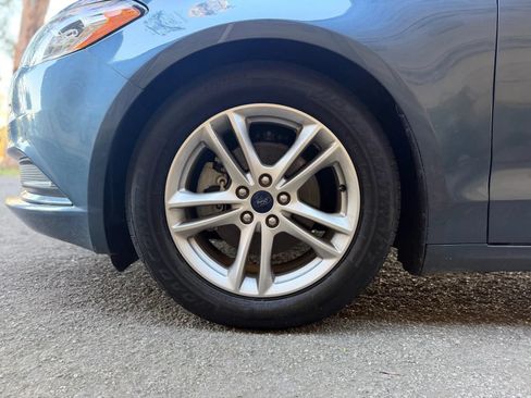 Used 2018 Ford Fusion SE w/ Fusion SE Technology Package FWD image 37