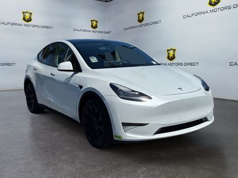 Used 2023 Tesla Model Y Long Range AWD/4WD image 7