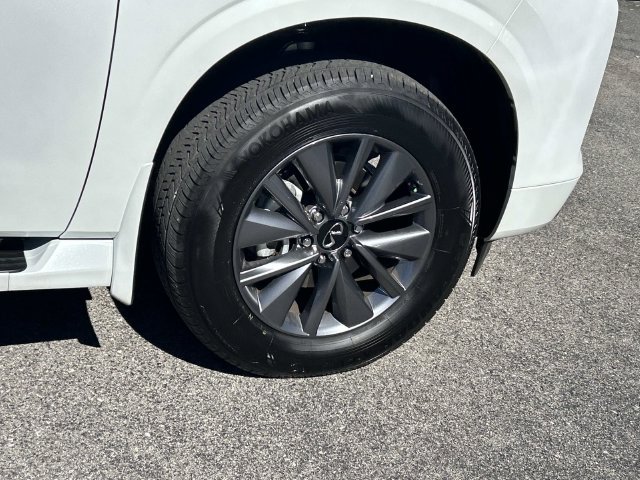 Certified 2026 INFINITI QX80 Pure AWD/4WD image 9