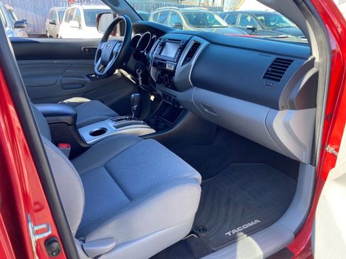 Used 2013 Toyota Tacoma V6 4x4 4dr Double Cab 5.0 ft S image 81