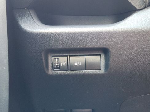 Used 2024 Toyota RAV4 XLE FWD image 16