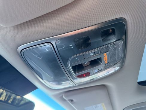 Used 2023 Genesis GV70 2.5T w/ Advanced Package image 29