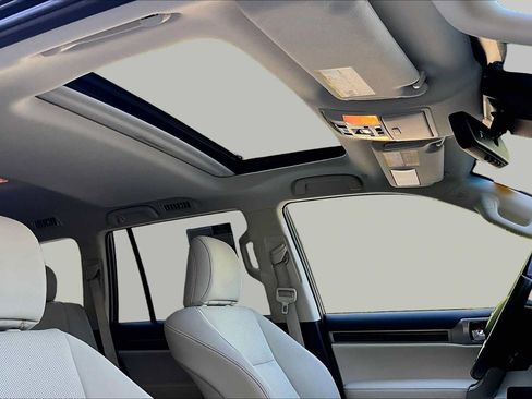 Certified 2023 Lexus GX 460 Premium w/ Premium Package AWD/4WD image 14