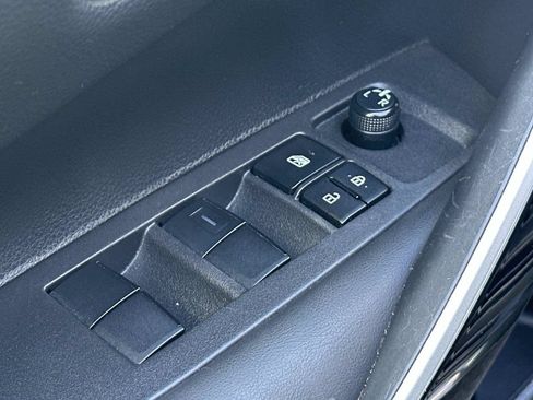 Used 2022 Toyota Corolla LE w/ Premium Interior Package FWD image 26