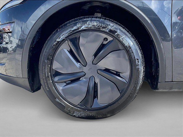 Used 2026 Tesla Model Y 2WD image 10