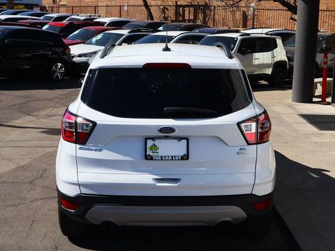 Used 2018 Ford Escape SE image 10