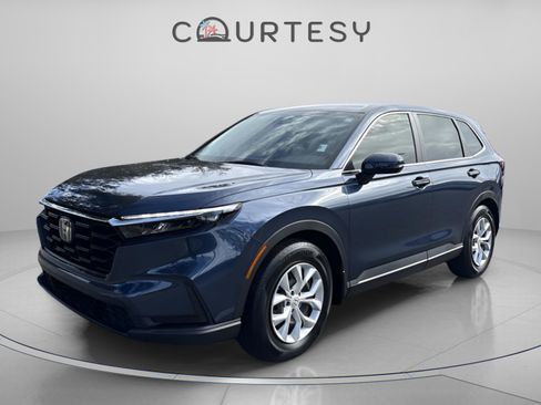 Used 2024 Honda CR-V LX image 2