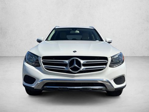 Used 2019 Mercedes-Benz GLC 300 4MATIC image 2