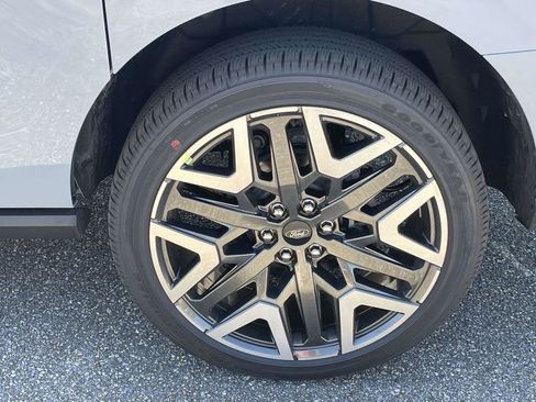 New 2026 Ford Expedition Max Platinum AWD/4WD image 9