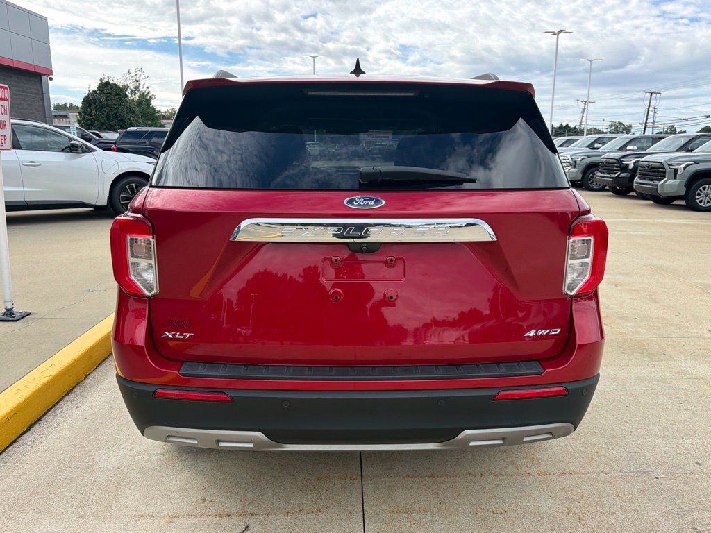 Used 2021 Ford Explorer XLT w/ Equipment Group 202A AWD/4WD image 6