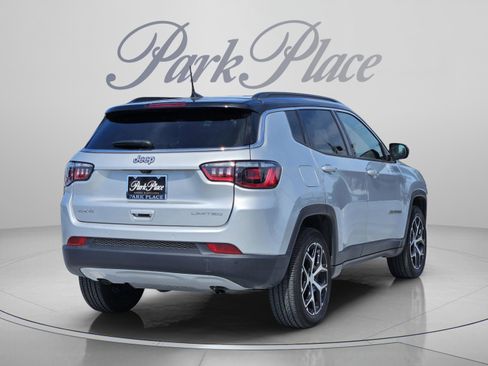 Used 2024 Jeep Compass Limited AWD/4WD image 6