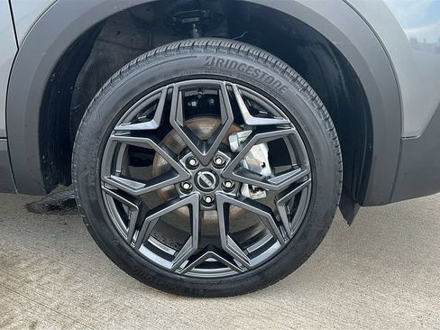 Used 2026 Nissan Kicks SR FWD image 15