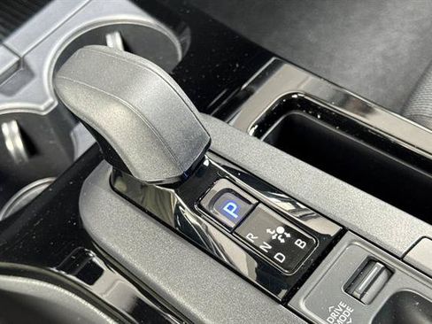 Used 2025 Toyota Prius LE FWD image 23