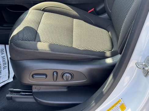 Used 2020 GMC Acadia SLE w/ Driver Convenience Package image 24