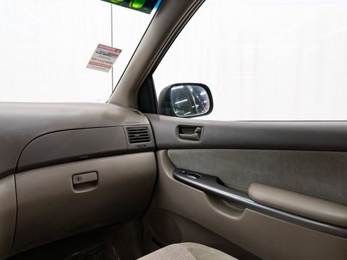Used 2010 Toyota Sienna CE FWD image 10