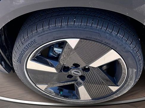 New 2026 Nissan Kicks SR w/ Cold Weather Package image 12