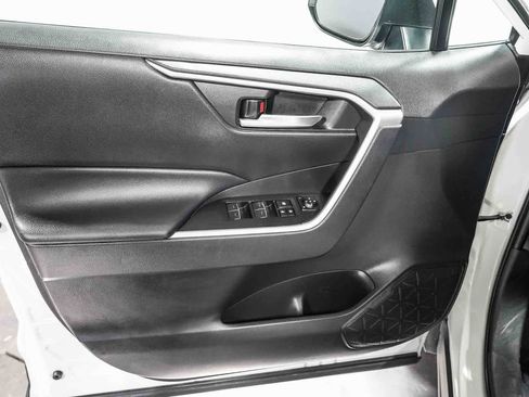 Certified 2024 Toyota RAV4 XLE FWD image 22