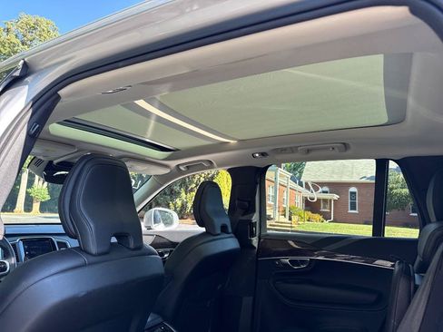 Used 2019 Volvo XC90 T6 Momentum w/ Protection Package AWD/4WD image 6