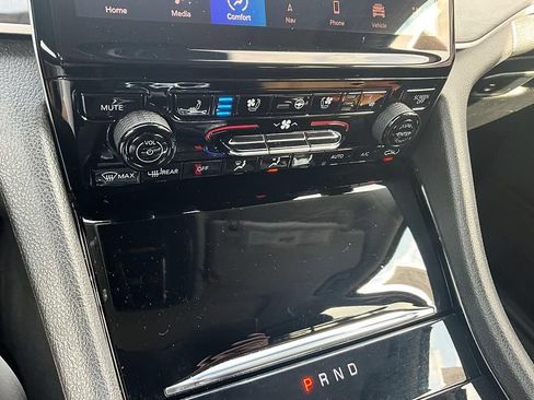 Used 2023 Jeep Grand Cherokee L Limited w/ Luxury Tech Group II AWD/4WD image 23