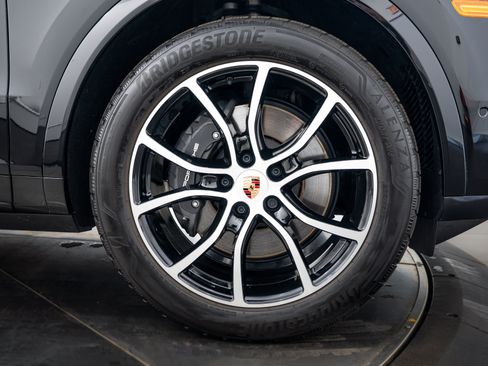 Certified 2026 Porsche Cayenne Coupe AWD/4WD image 11