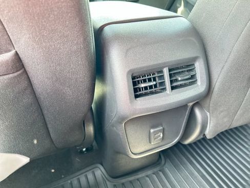 Used 2020 Chevrolet Equinox LT FWD image 21