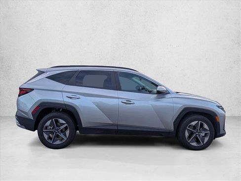 Used 2026 Hyundai Tucson SEL FWD image 4