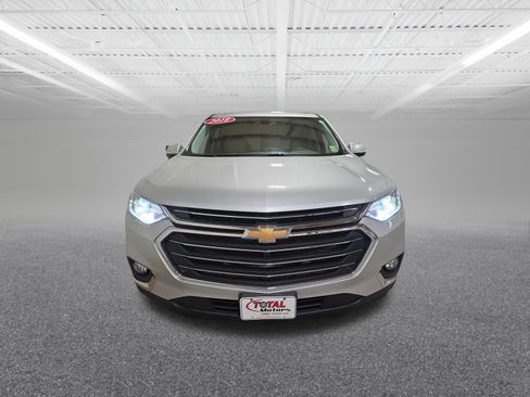 Used 2018 Chevrolet Traverse LT image 3