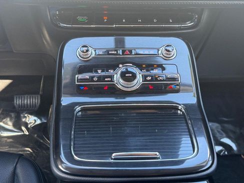 Certified 2022 Lincoln Nautilus AWD w/ Premium Package image 21