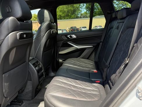 Used 2024 BMW X5 xDrive40i w/ M Sport Package AWD/4WD image 21